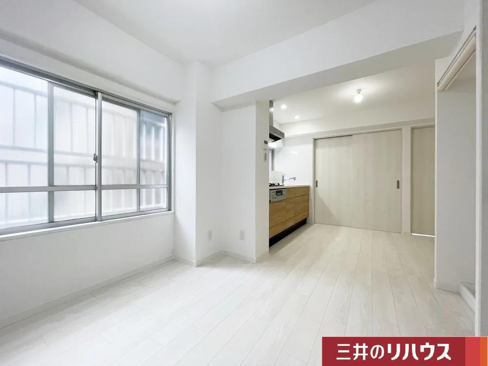 2LDK apartment in Chuo Ward, Kobe, Hyogo - Photo 1
