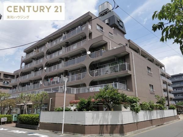 Bright and Airy 3LDK Corner Apartment in Hinode - Photo 1
