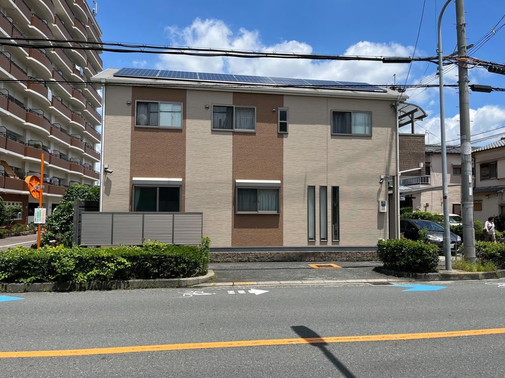 Eco-Friendly 3LDK House with Solar Panels in Tamagushi - Photo 1
