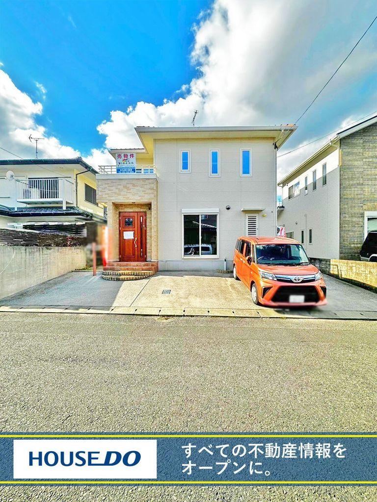 Renovated 4LDK House with Convenient Access - Photo 1