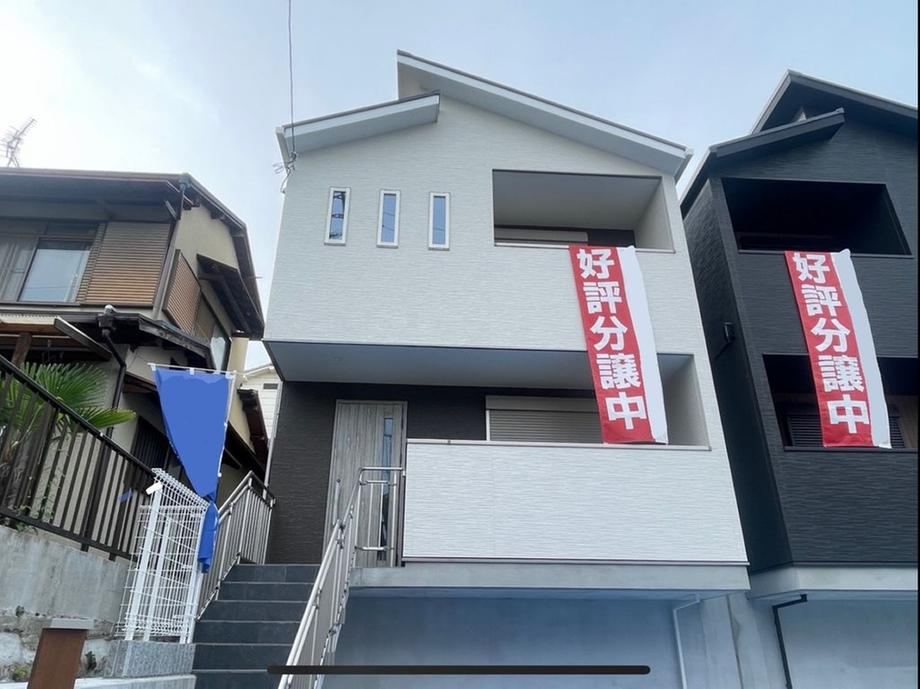 Modern 2LDK+S House in Uenodori - Photo 1