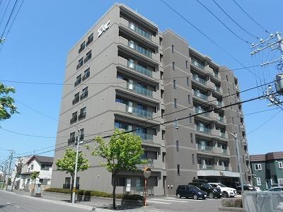 4LDK apartment in Hakodate, Hokkaido - Photo 1