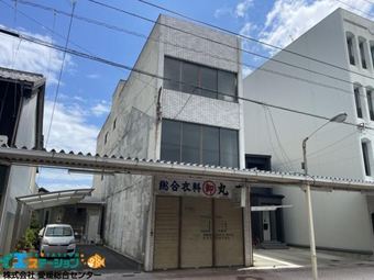 Versatile 7DK House with Rooftop Views in Imabari