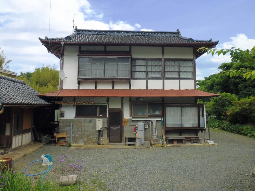 Charming Old House with Spacious Land in Kesennuma - Photo 1