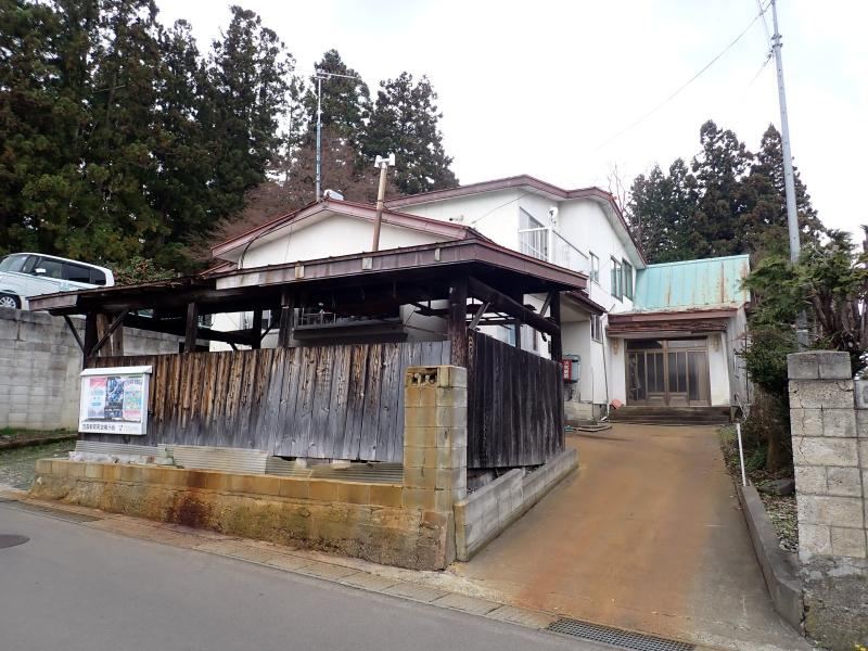 Expansive Land with Utilities in Hirosaki - Photo 1