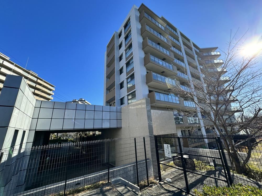 Charming 3LDK Apartment in Kanazawa-ku - Photo 1