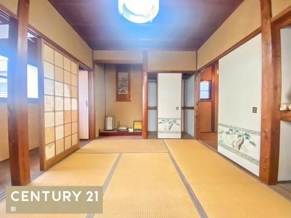 Cozy 5DK House in Higashi-Koninari - Photo 1