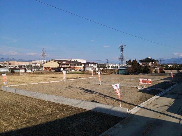 293 m² land in Minamialps, Yamanashi - Photo 1