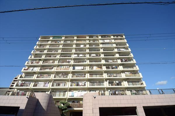 1LDK apartment in Wakayama, Wakayama - Photo 1