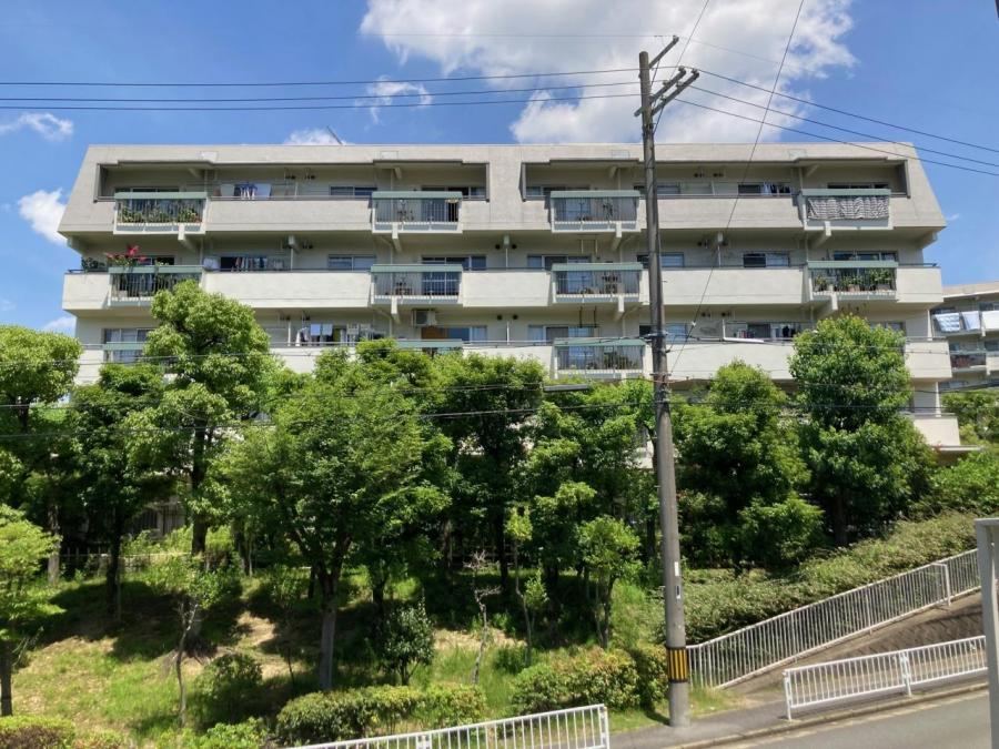 3LDK apartment in Hirakata, Osaka - Photo 1
