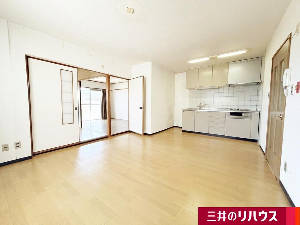 3LDK apartment in Nishi Ward, Hiroshima - Photo 1