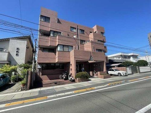 4LDK apartment in Takamatsu, Kagawa - Photo 1