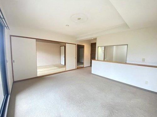 4LDK apartment in Fuchu, Aki District, Hiroshima - Photo 1