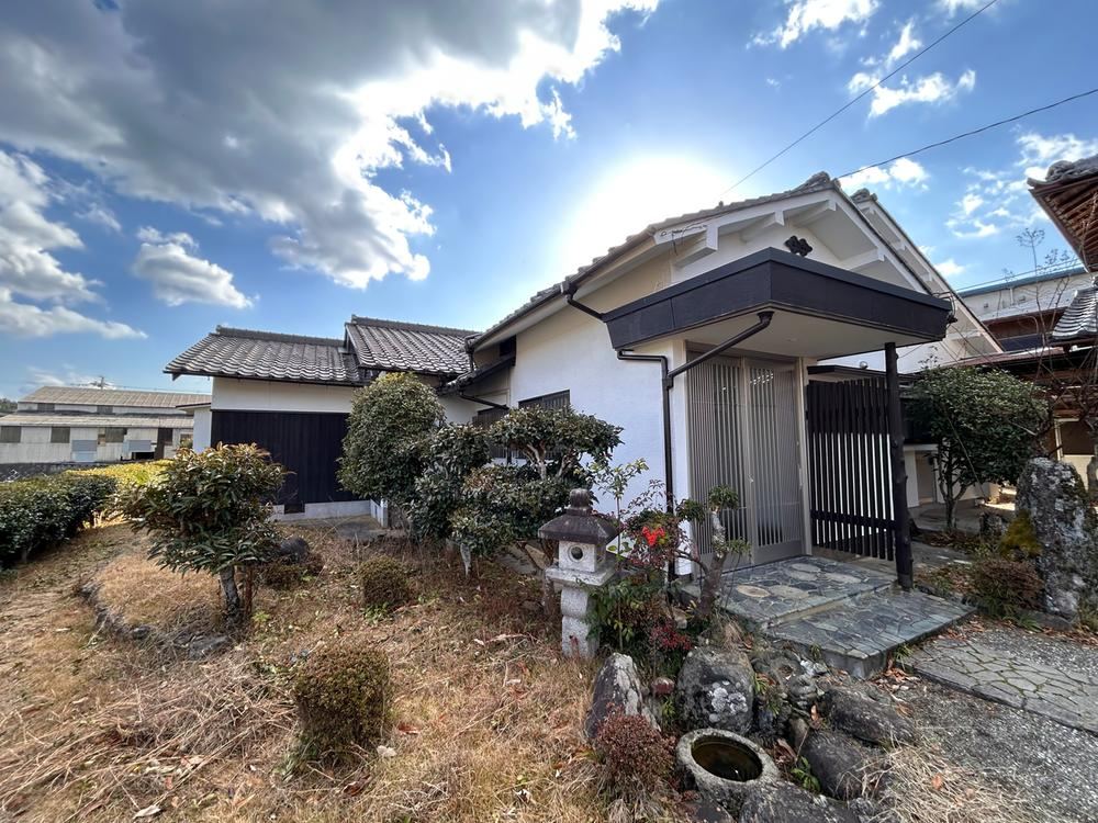 Renovated 3LDK House in Sonobe - Photo 1