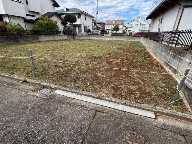 Land with Building Conditions in Yakushidai - Photo 1