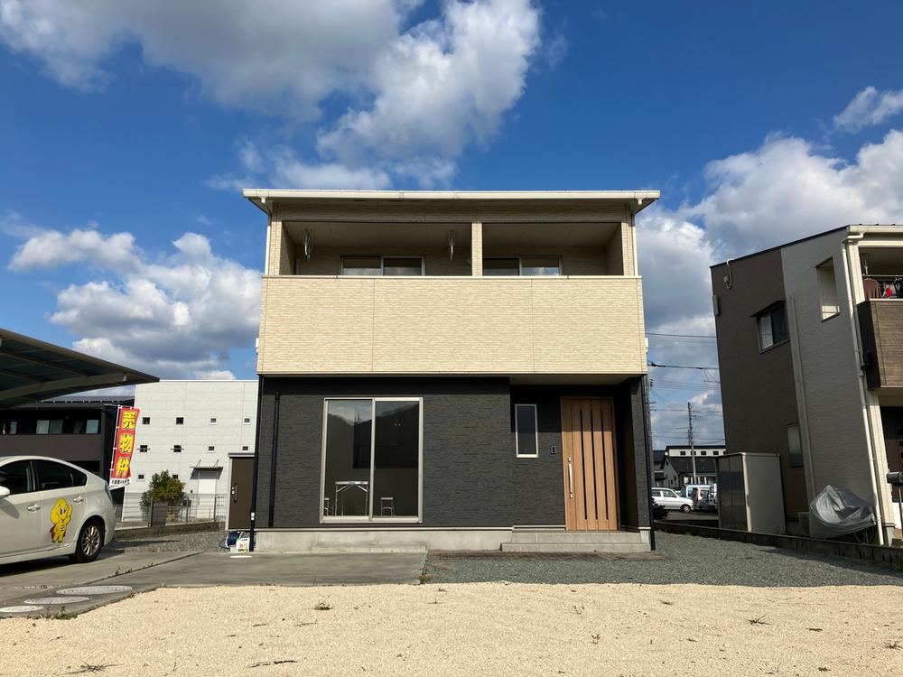 Modern 4LDK Detached House in Ekiga - Photo 1