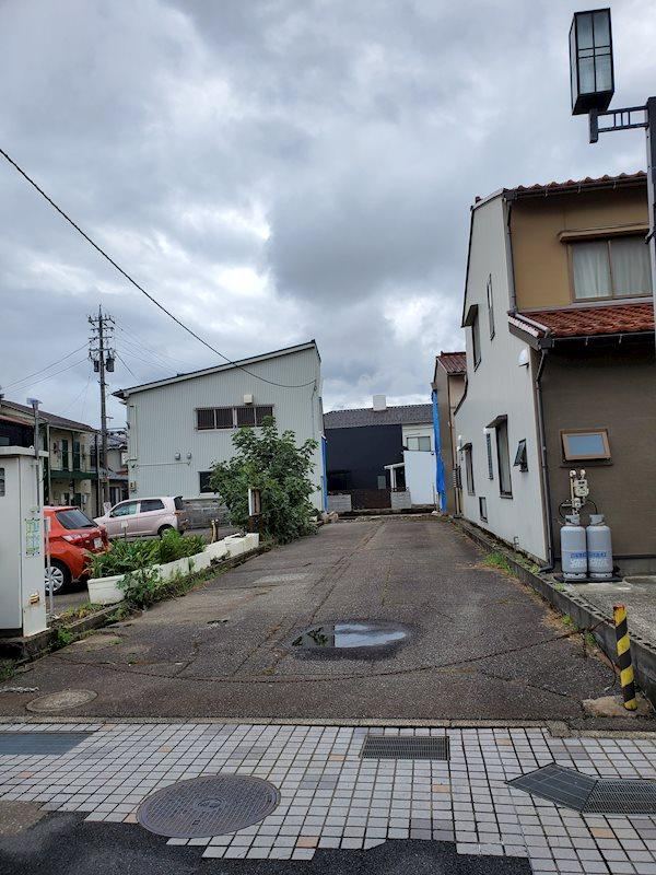 186 m² land in Hakusan, Ishikawa - Photo 1