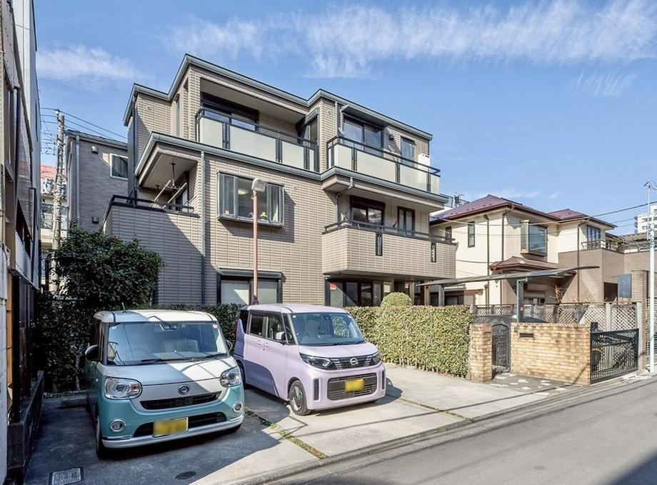 Elegant 5LDK House in Sugamo, Tokyo - Photo 1
