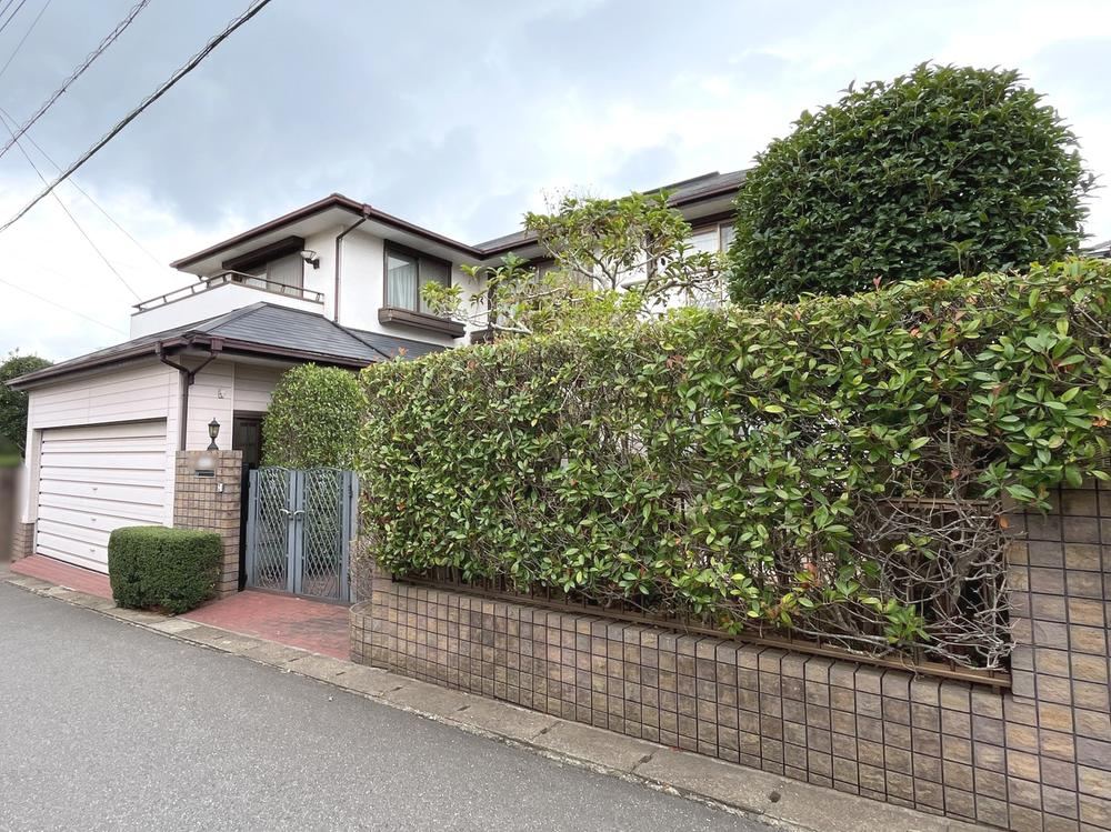 Expansive 6LDK House with Parking for 2 Cars in Asahigaoka 5 - Photo 1