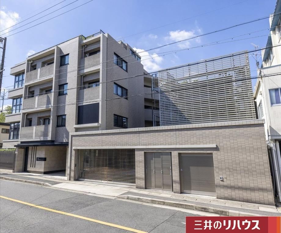 3LDK apartment in Showa Ward, Nagoya, Aichi - Photo 1