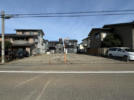 176 m² land in Kanazawa, Ishikawa - Photo 1