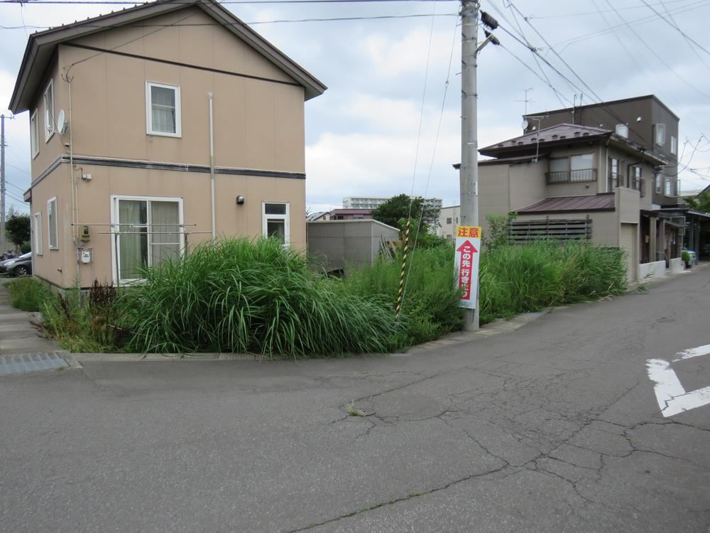 Corner Lot in Koyanagi 4, Aomori - Photo 1