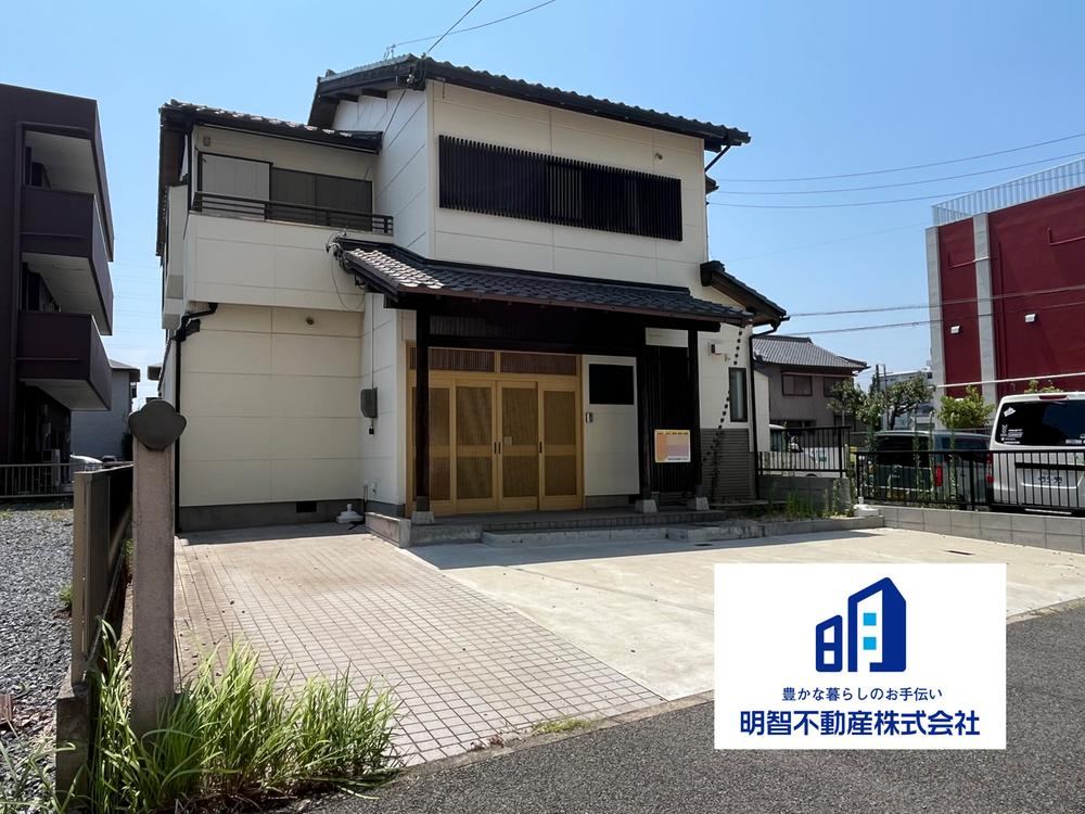 Spacious 5LDK Home with Garden - Photo 1