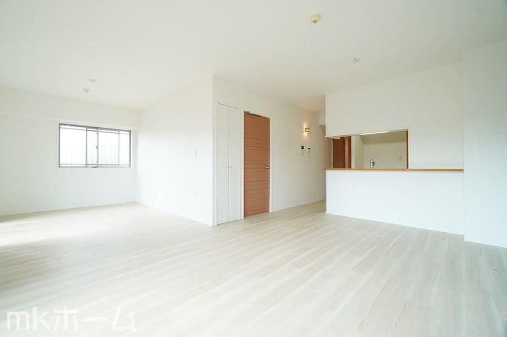 Charming 3LDK Apartment in Funabashi - Photo 1
