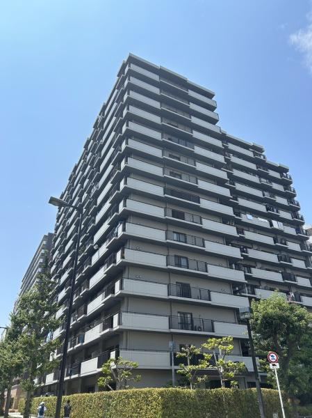 3LDK apartment in Minato Ward, Osaka - Photo 1