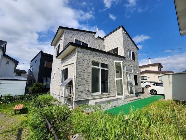 Renovated 4LDK House Near Kikyō Station - Photo 1