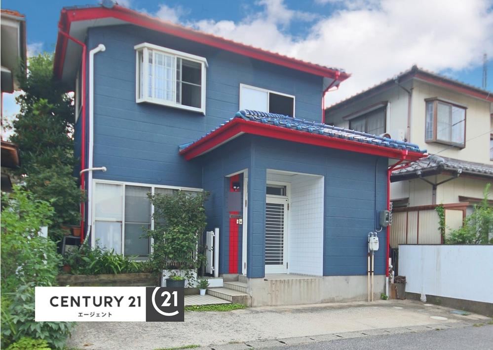 4LDK House with Terrace Near Supermarket - Photo 1