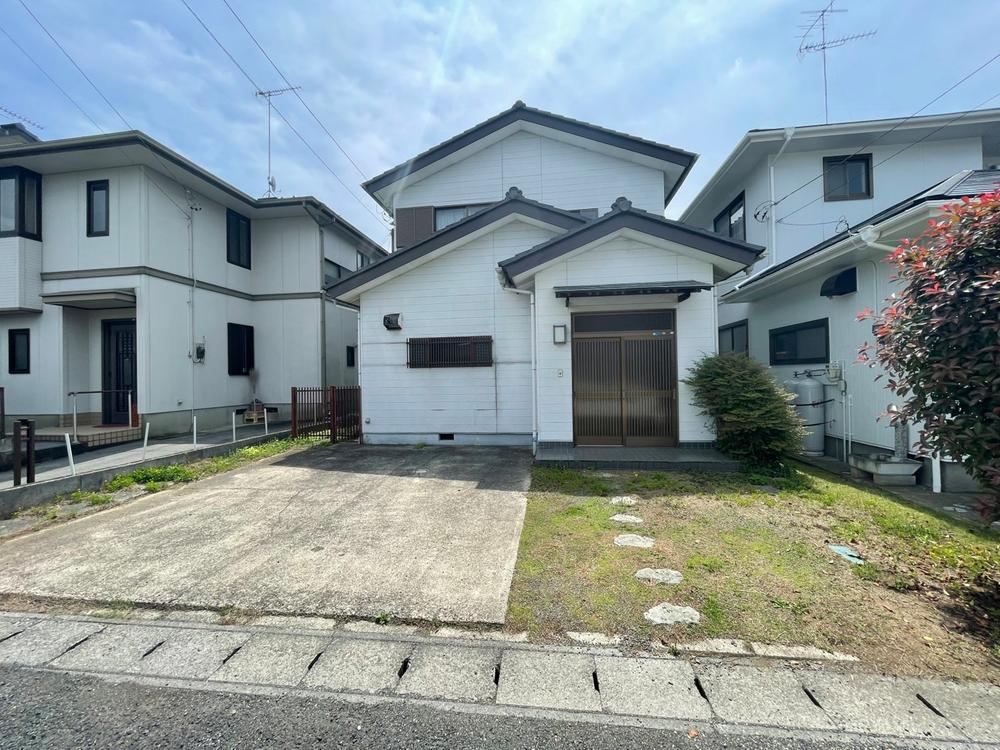 Spacious Land Plot in Kuraga - Photo 1