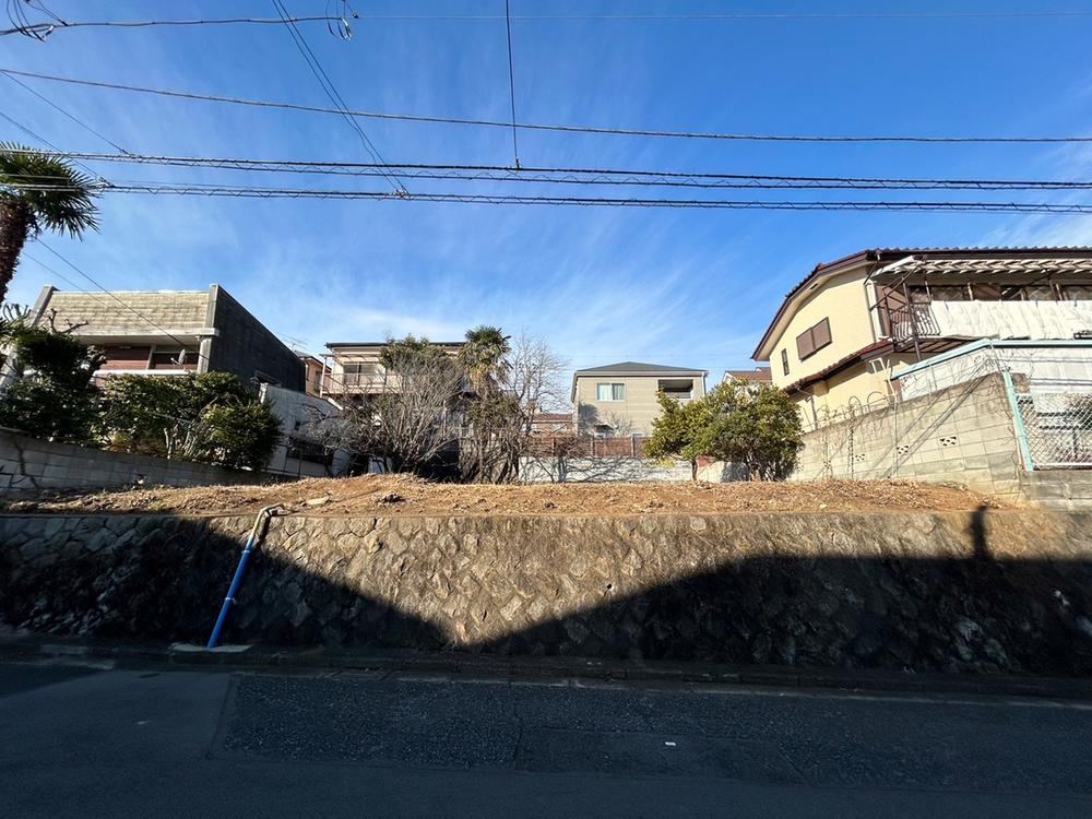 253 m² land in Higashiyamato, Tokyo - Photo 1