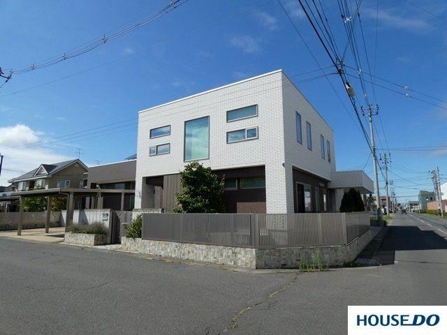 Spacious 4LDK+S Detached House with Golf Practice Area in Hirosaki - Photo 1