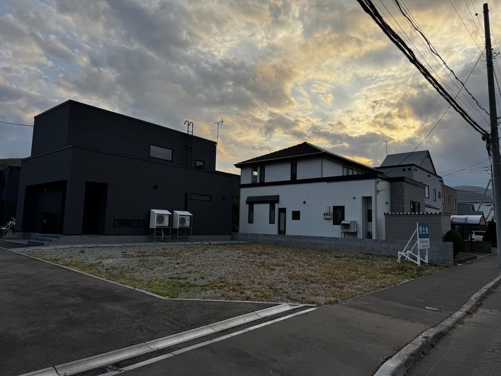 Corner Lot Land in Hoshioki - Photo 1