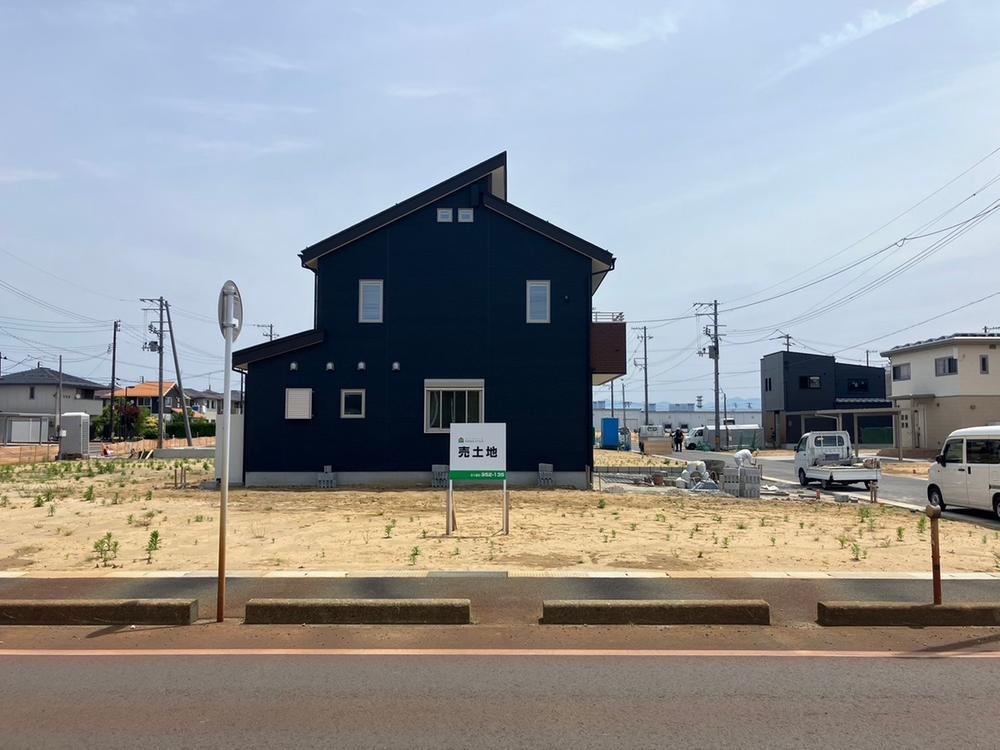 Sunny Corner Lot in Yoshida - Photo 1
