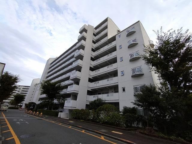 4LDK apartment in Mino, Osaka - Photo 1