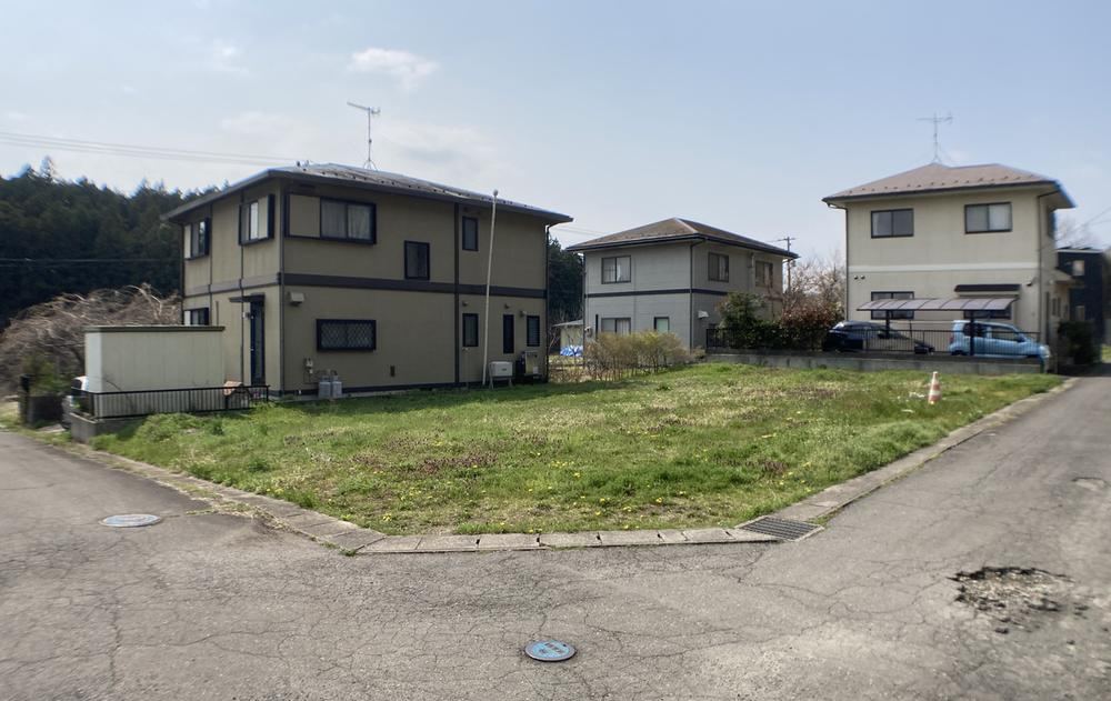 Corner Lot Land in Furukawa Onono - Photo 1