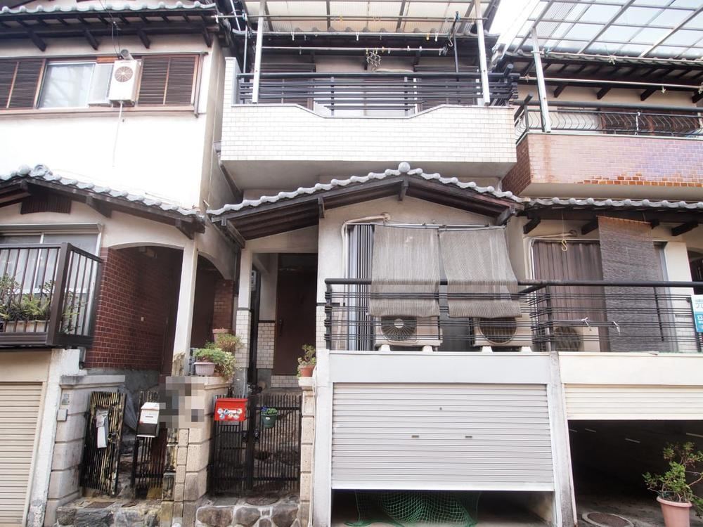Family-Friendly 4LDK House in Takaishi - Photo 1