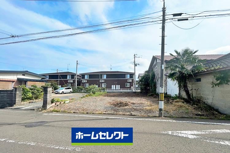 Flat Land of 223.27 sqm in Kakuda - Photo 1