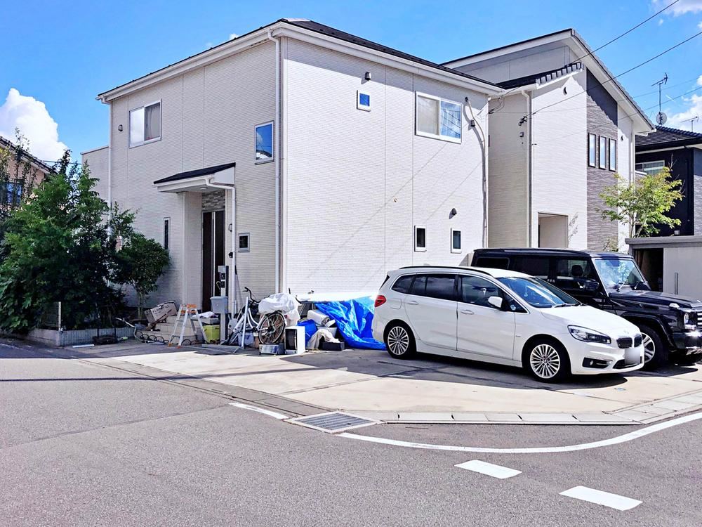 Modern 4LDK Detached House with Parking in Kazo - Photo 1