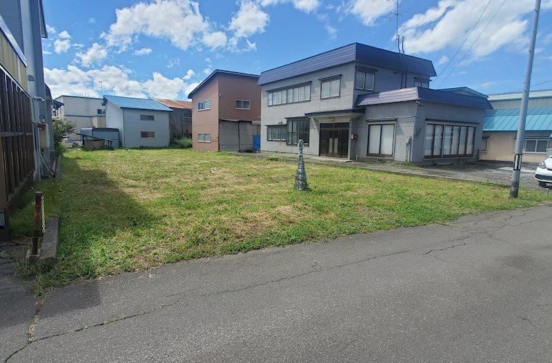Residential Land Near Kuroishi Higashi Elementary School - Photo 1