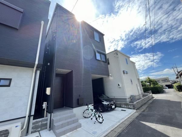3-Story Home with Ample Storage in Ichinomiya - Photo 1