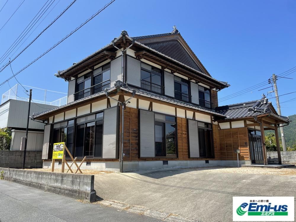 Traditional 5LDK Home for a Relaxed Lifestyle in Akiho - Photo 1