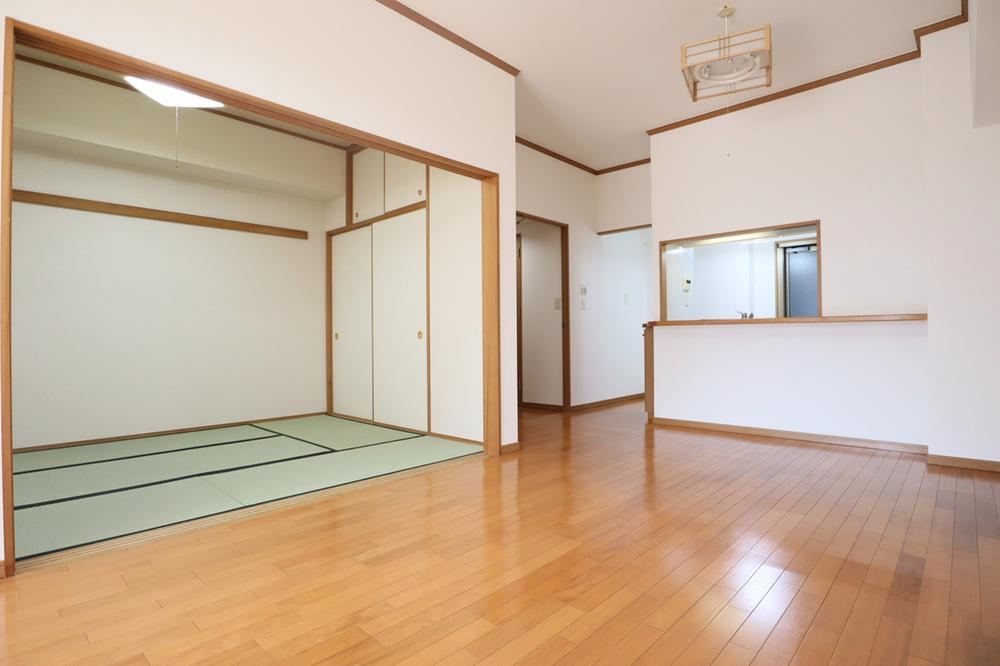 3LDK+S apartment in Asaminami Ward, Hiroshima - Photo 1