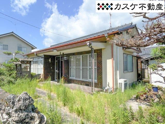 4DK Single-Story Home with South Garden in Okayama - Photo 1