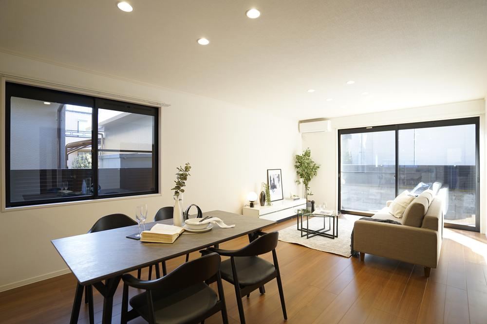 Renovated Sekisui Heim House in Hirakata - Photo 1
