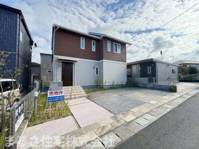 Functional 3LDK House with Modern Kitchen - Photo 1