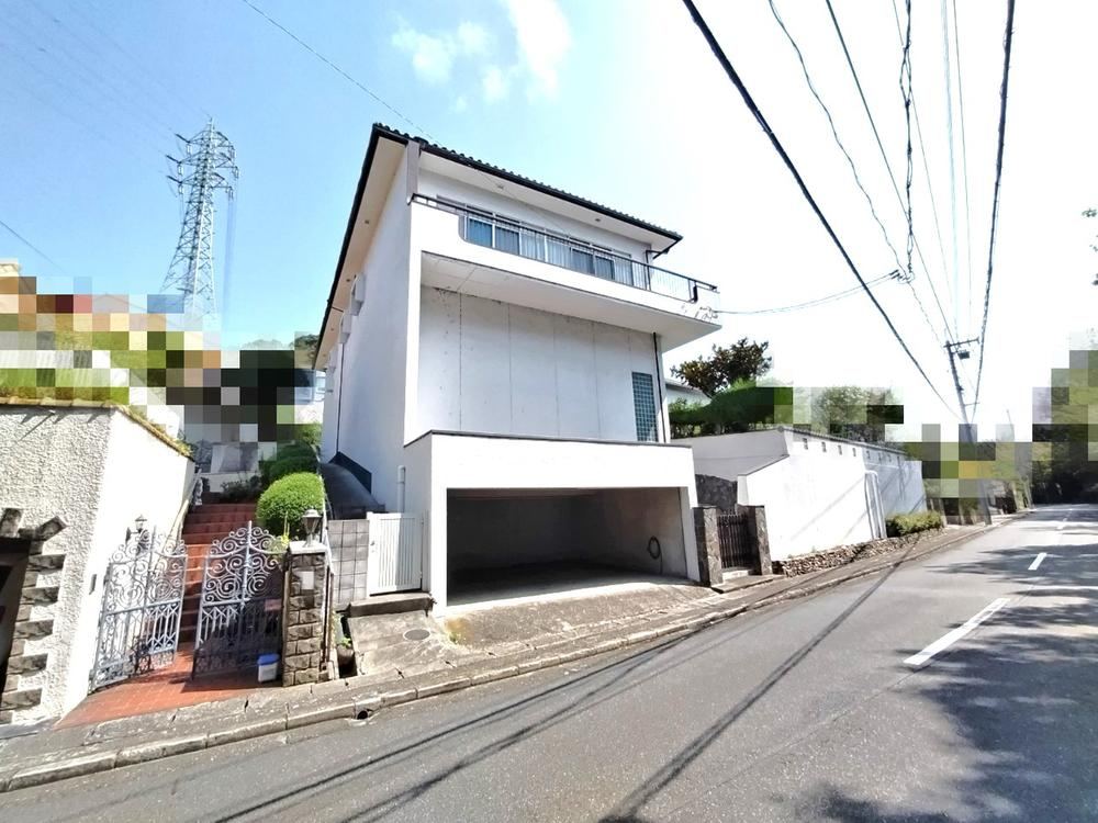 Impressive 9SLDK Mansion with Soundproof Audio Room - Photo 1