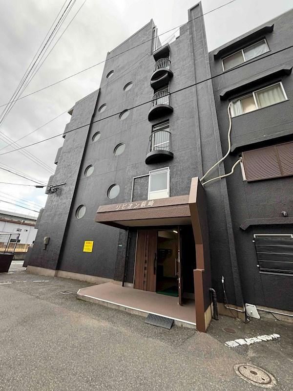 2DK apartment in Kokurakita Ward, Kitakyushu, Fukuoka - Photo 1